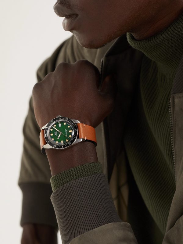 Divers Sixty-Five Date Automatic 42mm Stainless Steel and Leather Watch, Ref. No. 01 733 7720 4057-07 5 21 45 - OU