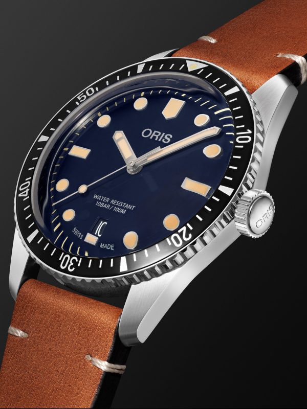 Divers Sixty-Five Date Automatic 40mm Stainless Steel and Leather Watch, Ref. No. 01 733 7707 4055-07 5 20 45 - FR Divers Sixty-Five Date Automatic 40mm Stainless Steel and Leather Watch, Ref. No. 01 733 7707 4055-07 5 20 45 - FR