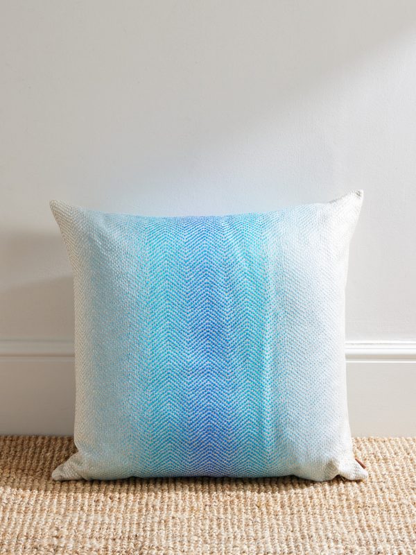 Scia Dégradé Jacquard Down Cushion Scia Dégradé Jacquard Down Cushion