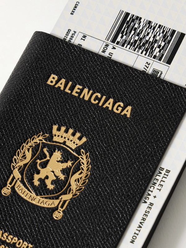 Passport Logo-Debossed Leather Bifold Wallet - CU