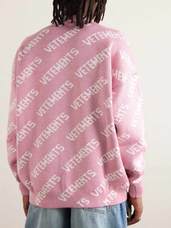Oversized Logo-Intarsia Metallic Knitted Sweater - BK
