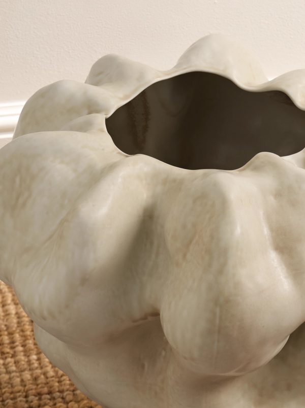 Timna Porcelain Vase - CU Timna Porcelain Vase - CU