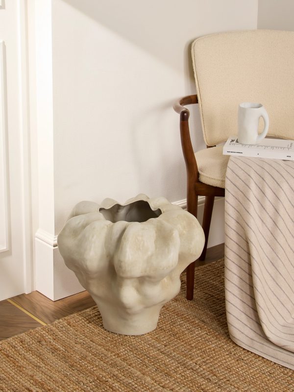 Timna Porcelain Vase - OU Timna Porcelain Vase - OU