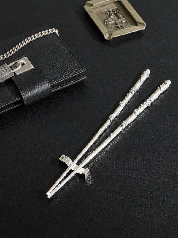 Engraved Silver Chopsticks and Hashioki - OU Engraved Silver Chopsticks and Hashioki - OU