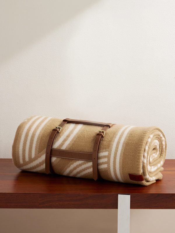 Berken Merino Wool and Cashmere-Blend Jacquard Blanket Berken Merino Wool and Cashmere-Blend Jacquard Blanket