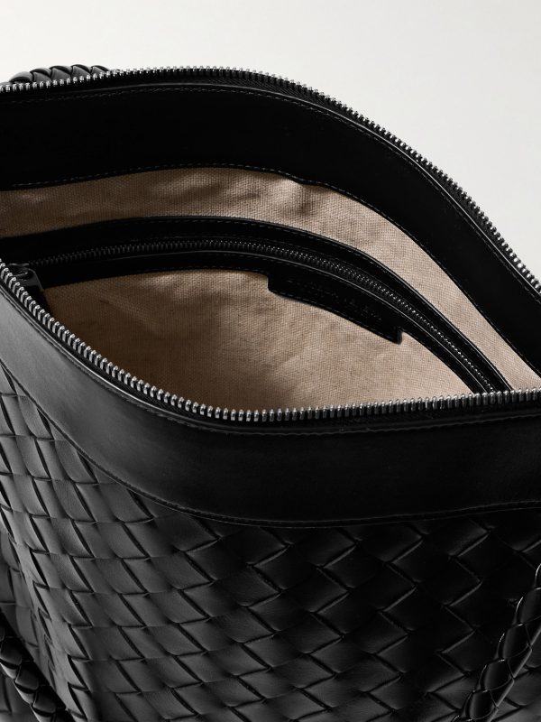 Flat Andiamo Intrecciato Leather Messenger Bag - E1 Flat Andiamo Intrecciato Leather Messenger Bag - E1