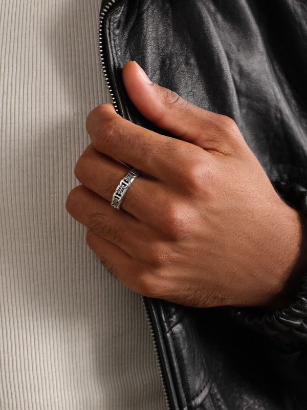 Wall Dame Sterling Silver Diamond Ring - FR