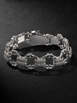 Crushed Bones 14-Karat White Gold Diamond Chain Bracelet Crushed Bones 14-Karat White Gold Diamond Chain Bracelet