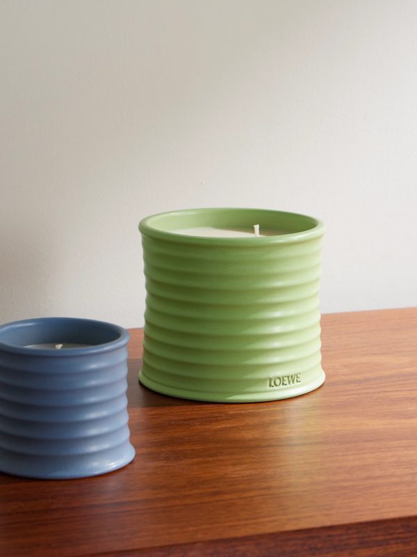 Cucumber Medium Scented Candle, 610g - OU Cucumber Medium Scented Candle, 610g - OU
