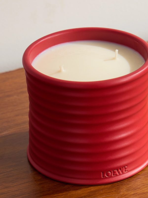 Tomato Leaves Medium Scented Candle, 610g - CU Tomato Leaves Medium Scented Candle, 610g - CU