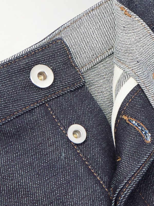 Straight-Leg Jeans - E1