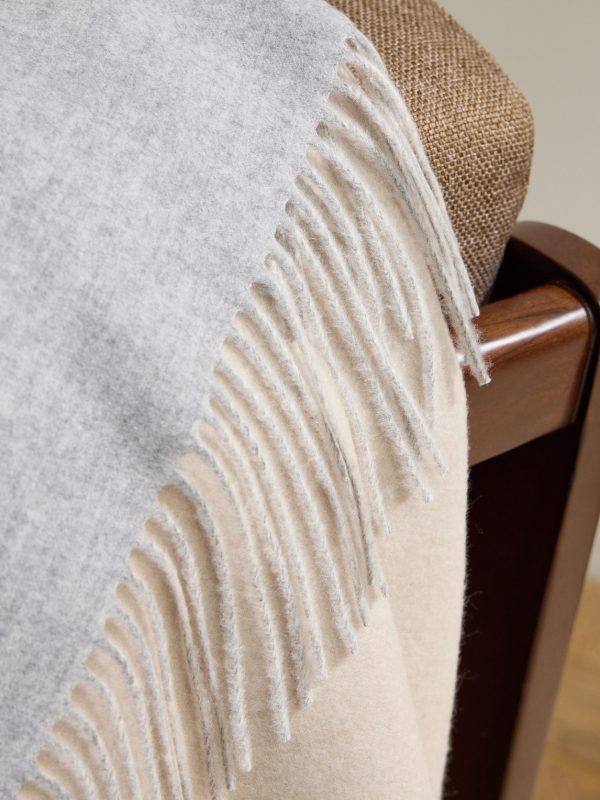 Fringed Cashmere and Silk-Blend Throw - CU Fringed Cashmere and Silk-Blend Throw - CU
