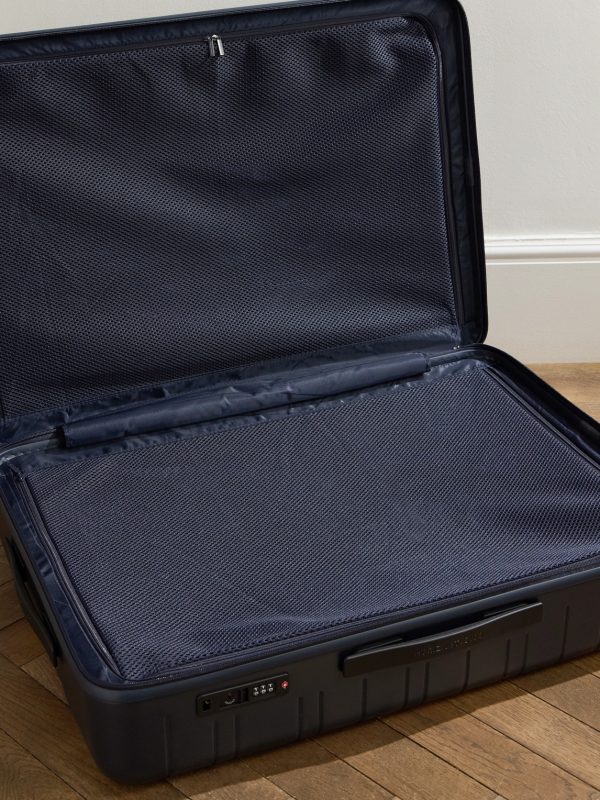 H7 Essential Hardshell Check-In Suitcase - E1 H7 Essential Hardshell Check-In Suitcase - E1