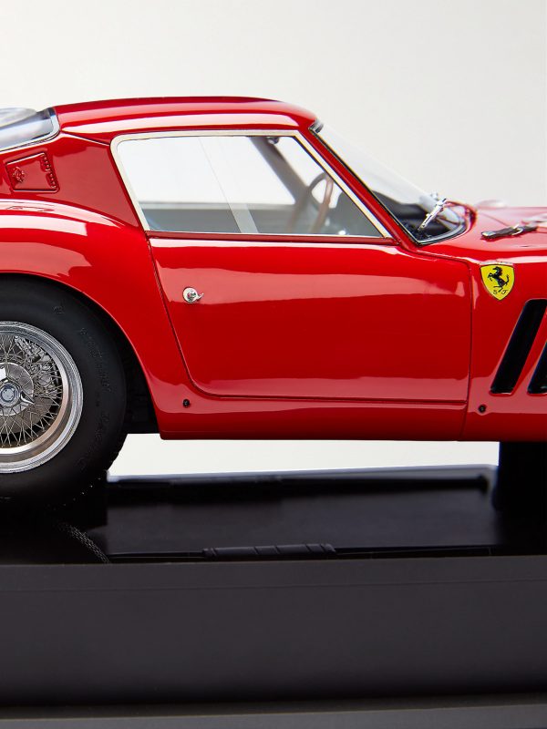 + Amalgam Collection Ferrari 250 GTO 1:18 Model Car - E2 + Amalgam Collection Ferrari 250 GTO 1:18 Model Car - E2