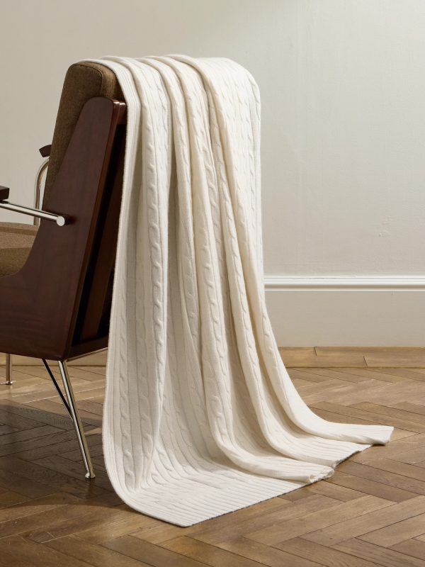 Cable-Knit Cashmere Throw Cable-Knit Cashmere Throw