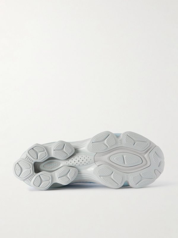 US6-S Gel-Kinetic Fluent Rubber-Trimmed Mesh Sneakers - E1