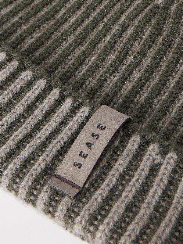 Dinghy Reversible Ribbed Cashmere Beanie - CU Dinghy Reversible Ribbed Cashmere Beanie - CU
