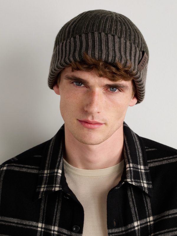 Dinghy Reversible Ribbed Cashmere Beanie - OU Dinghy Reversible Ribbed Cashmere Beanie - OU