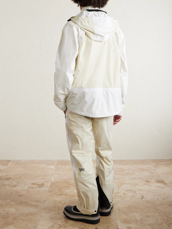 Reverse Hayden 3L Hooded Ski Jacket - BK Reverse Hayden 3L Hooded Ski Jacket - BK