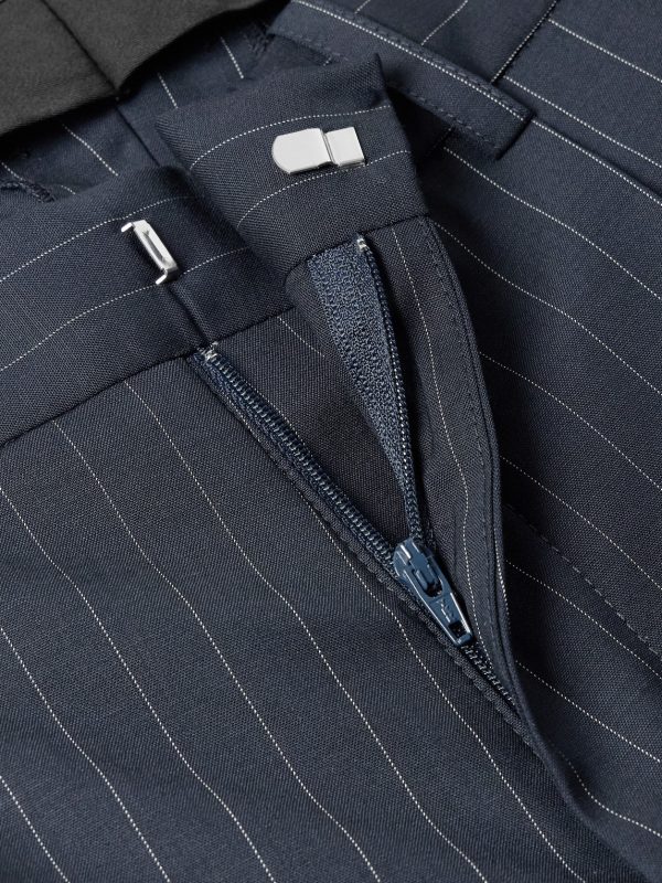 Tapered Cropped Pleated Pinstriped Wool-Blend Trousers - E1