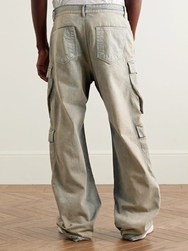 Straight-Leg Cargo Jeans - BK Straight-Leg Cargo Jeans - BK