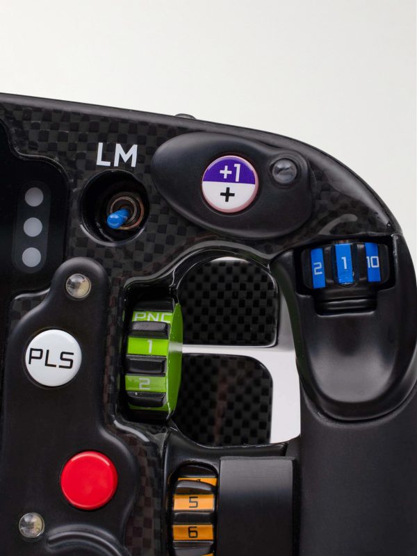 McClaren MCL38 (2024) 1:1 Model Steering Wheel - CU
