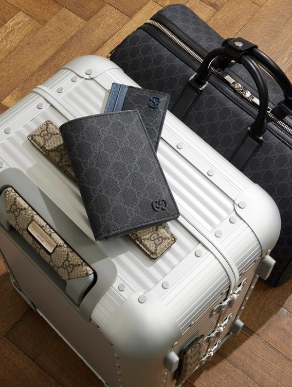 GG Supreme Monogrammed Coated-Canvas and Pebble-Grain Leather Passport Holder - OU