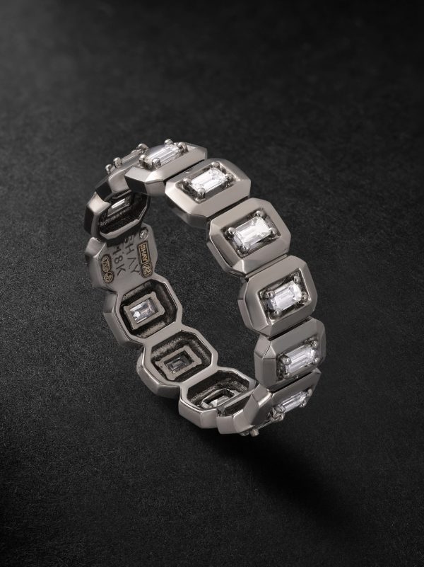 Bezel & Beyond 18-Karat Blackened Gold Diamond Ring Bezel & Beyond 18-Karat Blackened Gold Diamond Ring