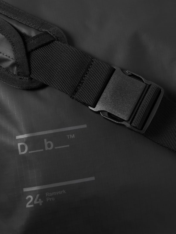 Ramverk Pro Ripstop Messenger Bag - CU Ramverk Pro Ripstop Messenger Bag - CU