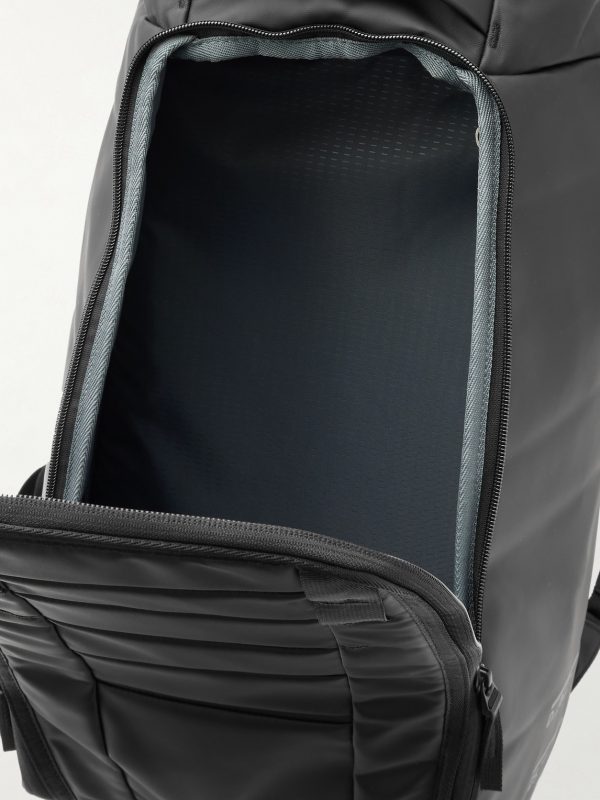 Hugger Nylon Backpack - E1 Hugger Nylon Backpack - E1