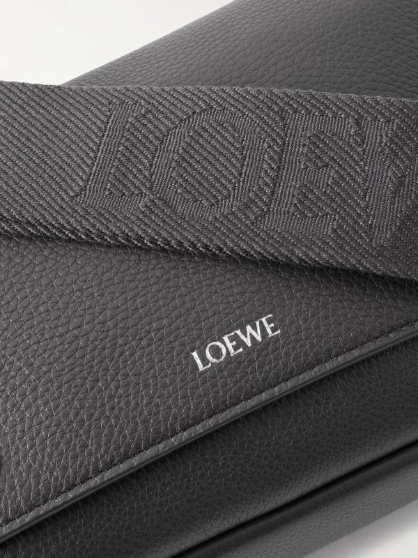 Pebble Full-Grain Leather Messenger Bag - CU