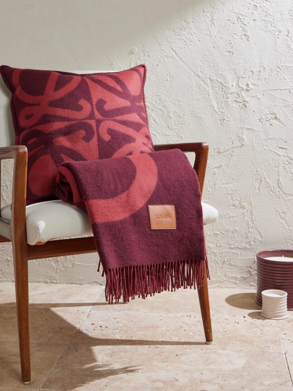 Anagram Leather-Appliquéd Fringed Logo-Jacquard Wool and Cashmere-Blend Blanket - OU