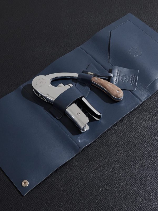 Oeno Motion® Nomad Silver-Tone and Walnut Corkscrew Oeno Motion® Nomad Silver-Tone and Walnut Corkscrew