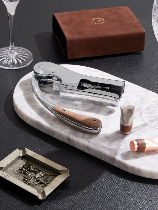 Oeno Motion® Nomad Silver-Tone and Walnut Corkscrew - OU Oeno Motion® Nomad Silver-Tone and Walnut Corkscrew - OU