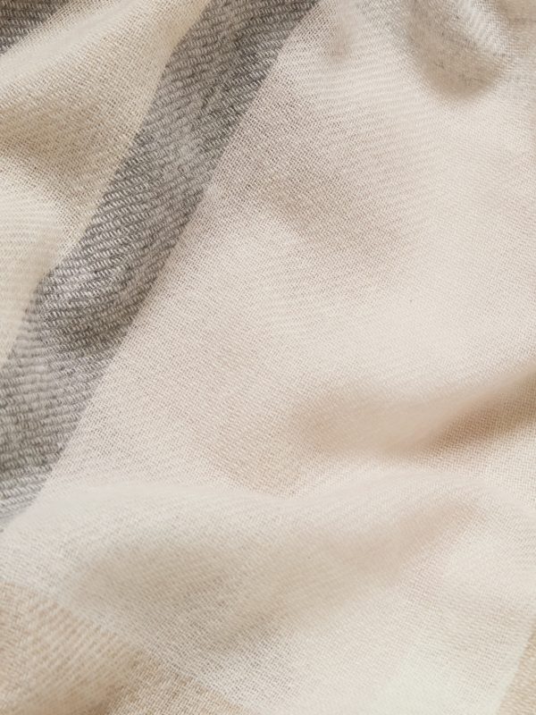 Frayed Checked Cashmere Scarf - CU