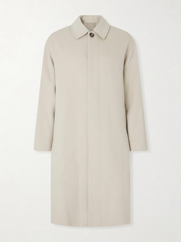 Wool and Cashmere-Blend Coat Wool and Cashmere-Blend Coat