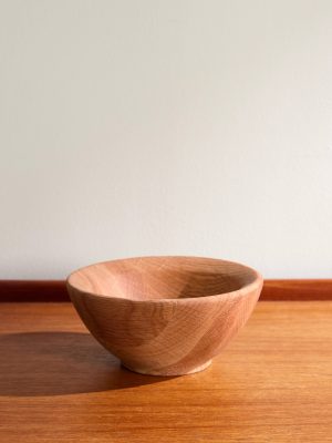 Set of Two Oak Bowls Set of Two Oak Bowls