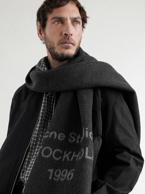Venus 1996 Logo-Jacquard Fringed Wool Scarf - FR Venus 1996 Logo-Jacquard Fringed Wool Scarf - FR