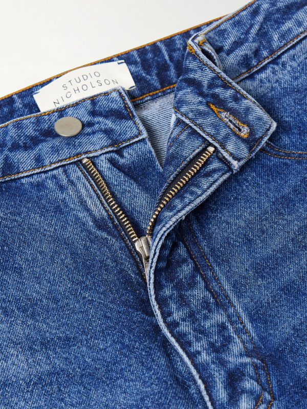 Straight-Leg Jeans - E1
