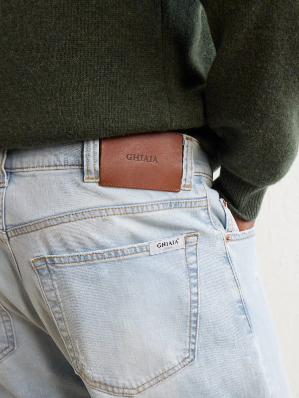 Straight-Leg Distressed Jeans - CU Straight-Leg Distressed Jeans - CU