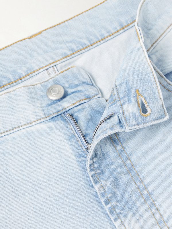 Straight-Leg Distressed Jeans - E1 Straight-Leg Distressed Jeans - E1