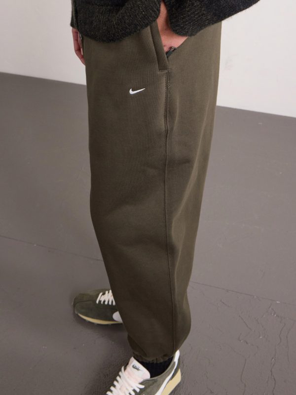 Solo Swoosh Tapered Logo-Embroidered Cotton-Blend Jersey Sweatpants - CU Solo Swoosh Tapered Logo-Embroidered Cotton-Blend Jersey Sweatpants - CU