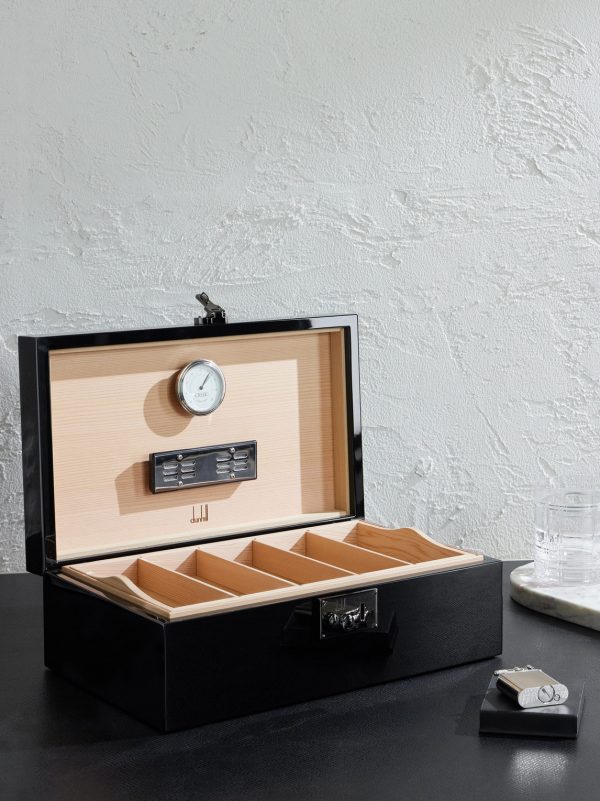 Lacquered Wood Cigar Humidor - OU Lacquered Wood Cigar Humidor - OU
