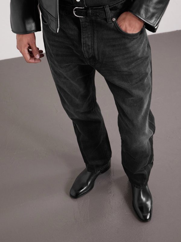 Straight-Leg Jeans - E1