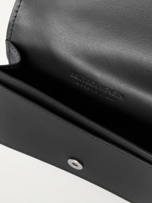 Intrecciato Leather Bifold Cardholder - E1 Intrecciato Leather Bifold Cardholder - E1