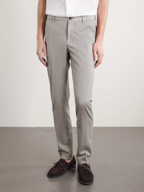 Straight-Leg Pleated Stretch Cotton and Silk-Blend Trousers - FR Straight-Leg Pleated Stretch Cotton and Silk-Blend Trousers - FR