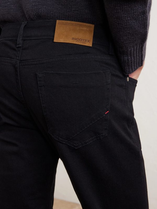 Slim-Fit Jeans - E1