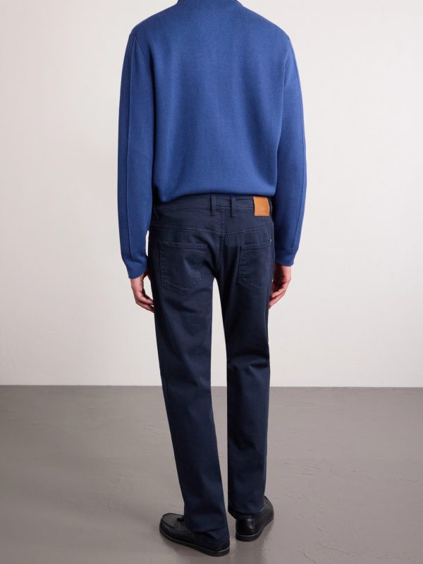 Slim-Fit Straight-Leg Jeans - BK