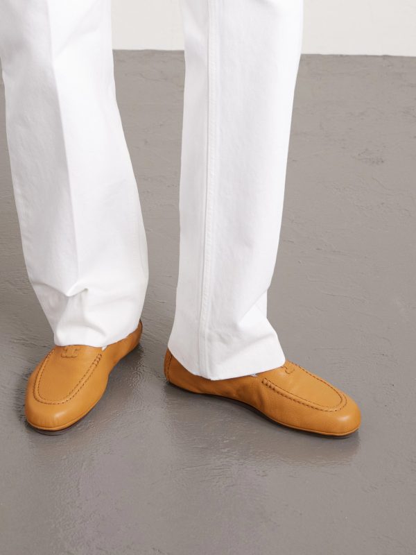 Straight-Leg Jeans - E1