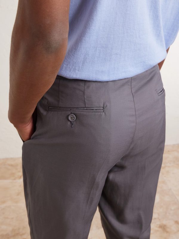 Drew Tapered Pleated Lyocell, Linen and Cotton-Blend Trousers - CU Drew Tapered Pleated Lyocell, Linen and Cotton-Blend Trousers - CU